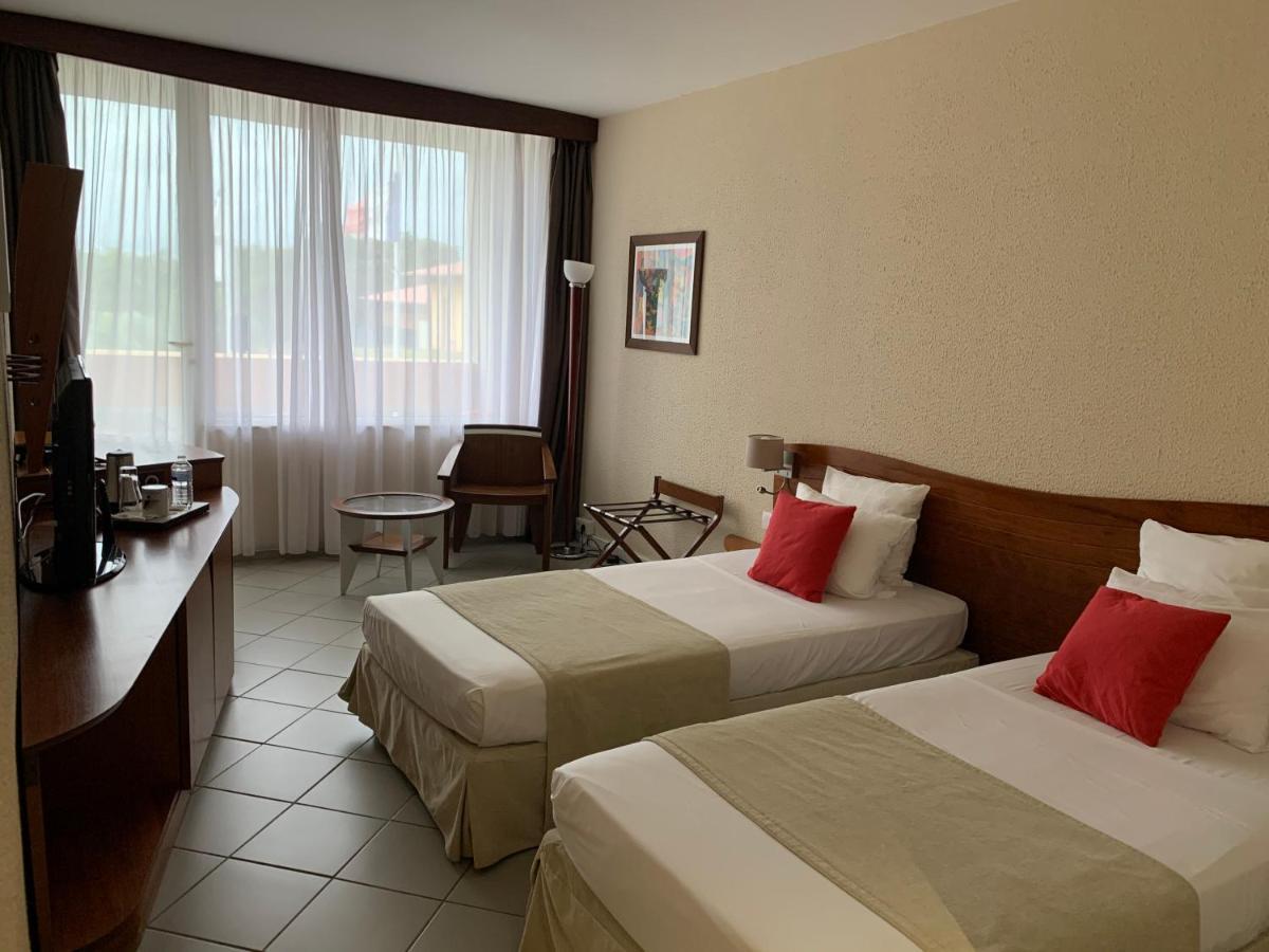 קורו Hotel Des Roches מראה חיצוני תמונה